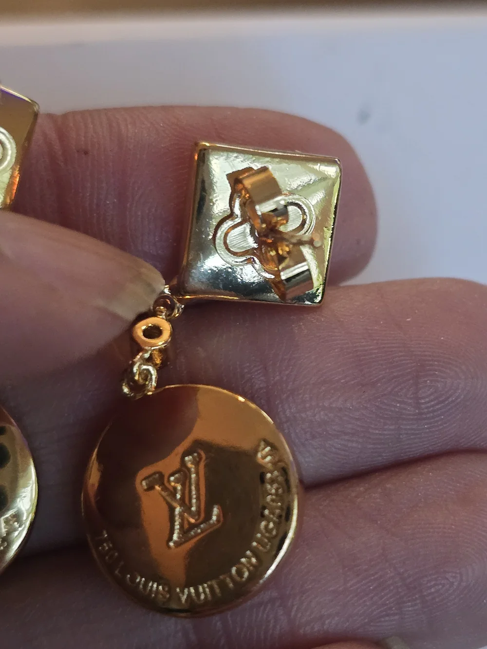 Louis Vuitton 18kgp LV Gold and White Floral Drop Earrings - Women's Jewelry